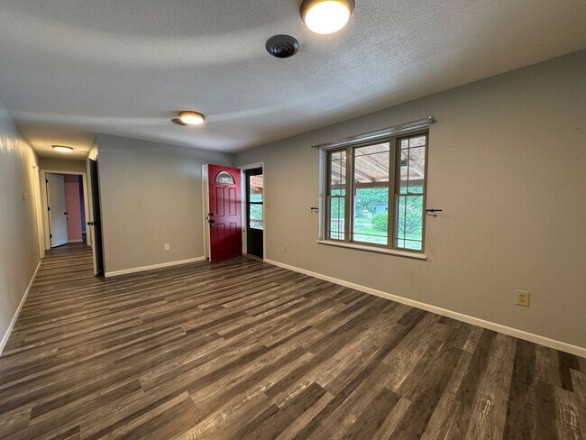 Building Photo - 14467 Worth Ln