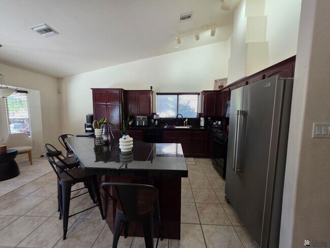 Building Photo - 4831 W 29th St