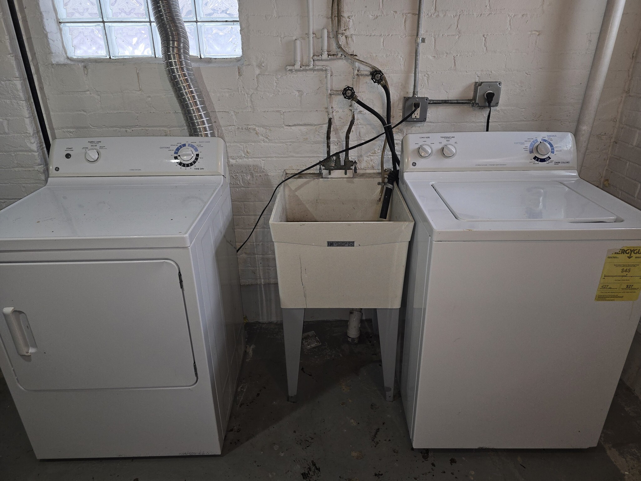 Building Photo - 1069 Wayburn St