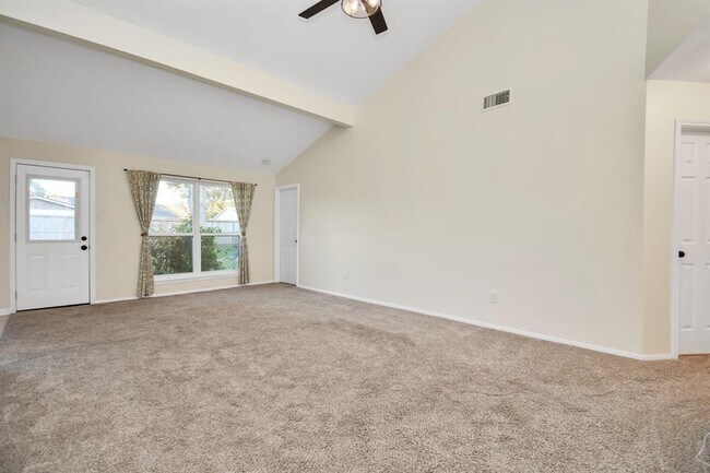 Building Photo - 17107 Amber Ridge Dr