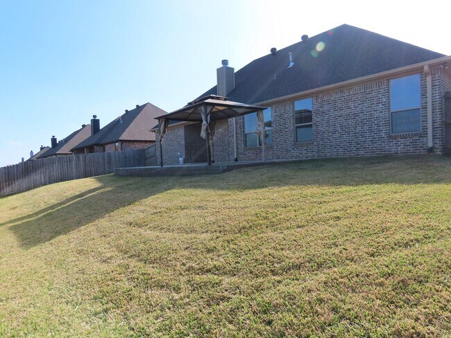 Building Photo - Gorgeous 3 Bedroom, 2 Bath Home in South Tyler! Tyler ISD: Jack Elementary