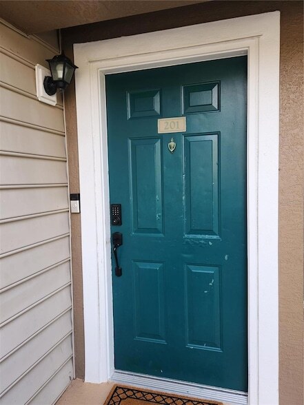 Building Photo - 8926 Manor Loop