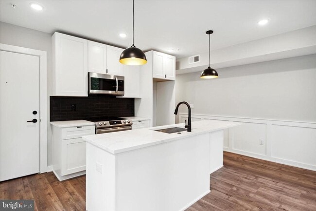 Building Photo - 3519 Hamilton St