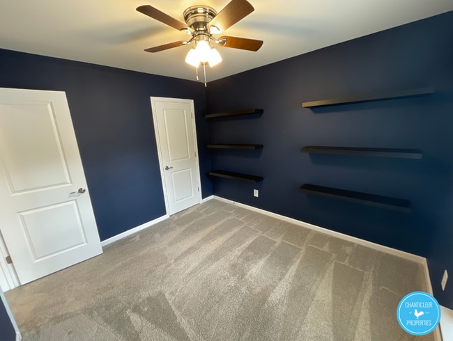 Building Photo - 222 White Oak Ridge Dr