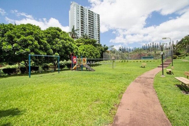 Building Photo - 98-402-402 Koauka Loop