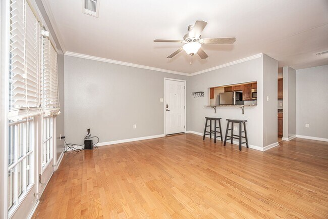 Building Photo - Harbor Landing rental with boat slip, great amenities, and a gated waterfront community lifestyle.