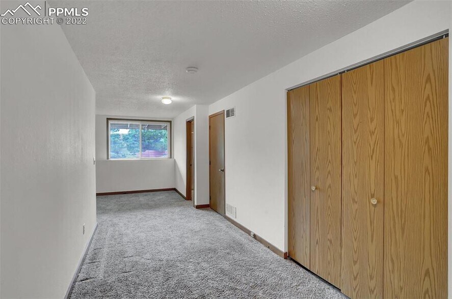 Building Photo - 5507 Fiesta Ln