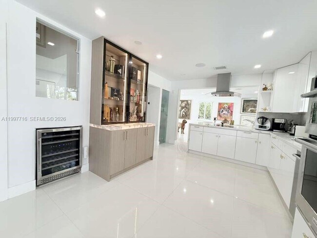 Building Photo - 9437 SW 145th Pl