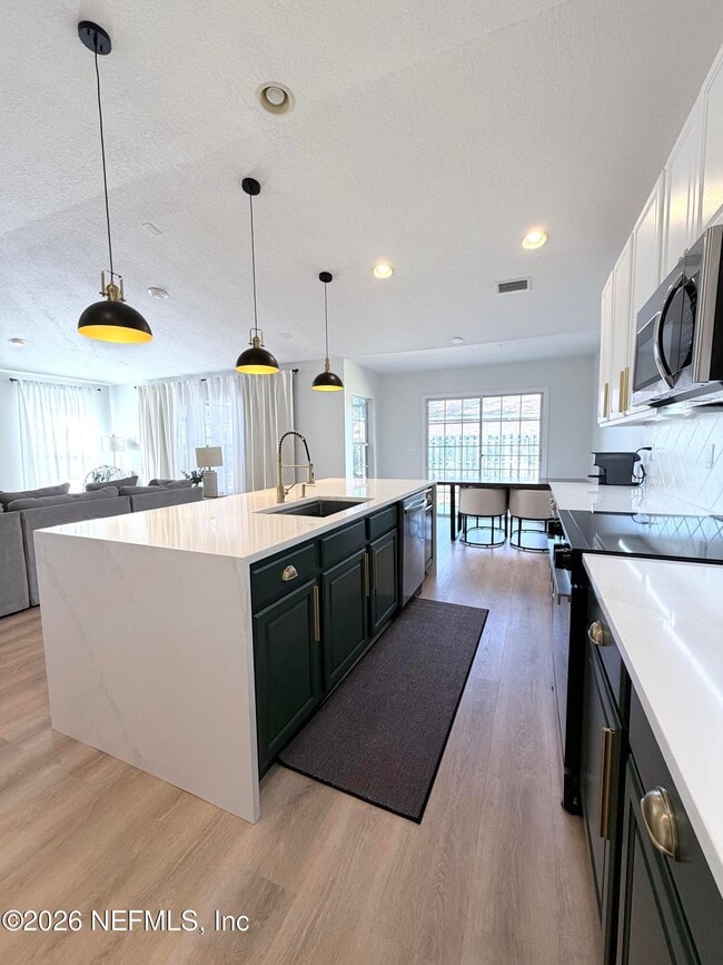 Building Photo - 4014 Cedar Bluff Ln