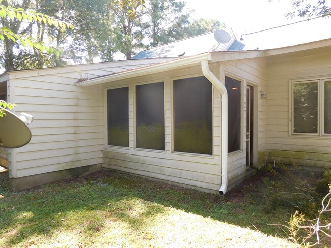 Building Photo - 31 Ohara Dr