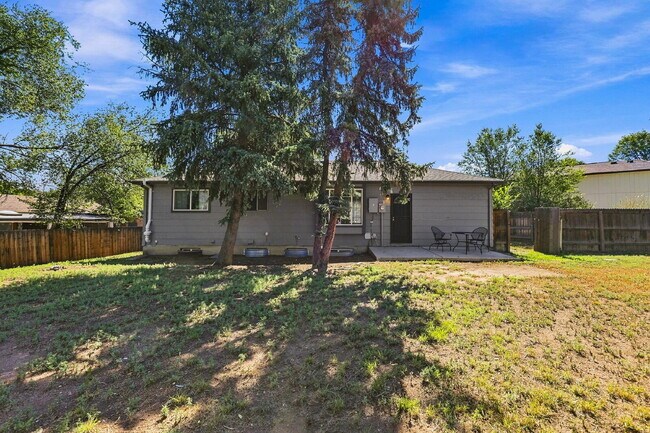 Building Photo - $2,040.95- 4 Bed, 2 Bath Home in CO Springs with Big Fenced-in Yard!