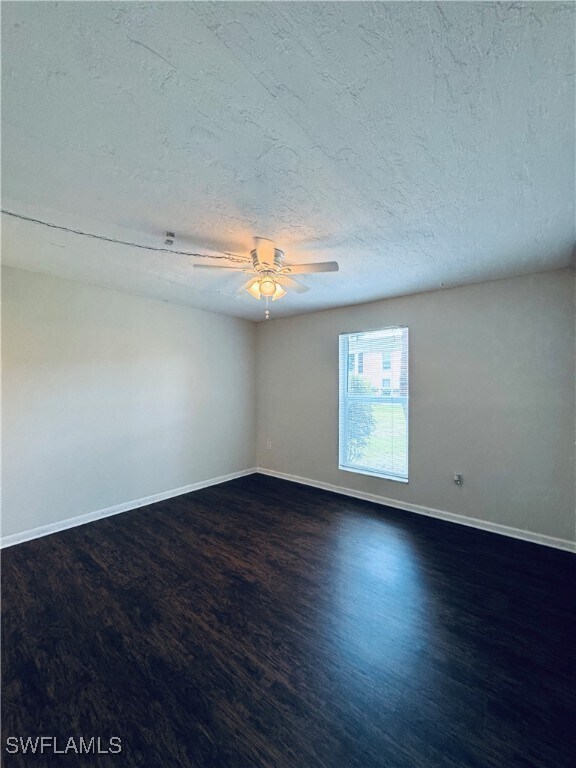 Building Photo - 12670 Kenwood Ln