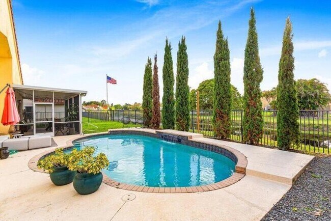 Building Photo - 9507 Lake Serena Dr