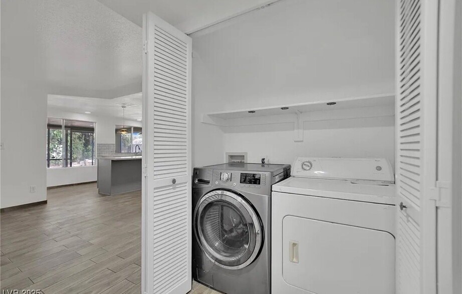 Building Photo - 5620 Indian Ridge Dr