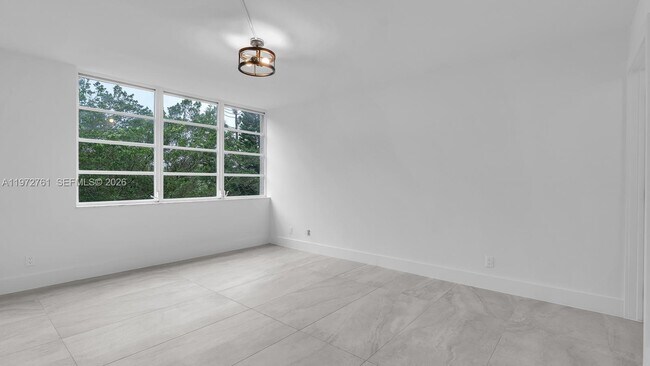 Building Photo - 6911 Environ Blvd