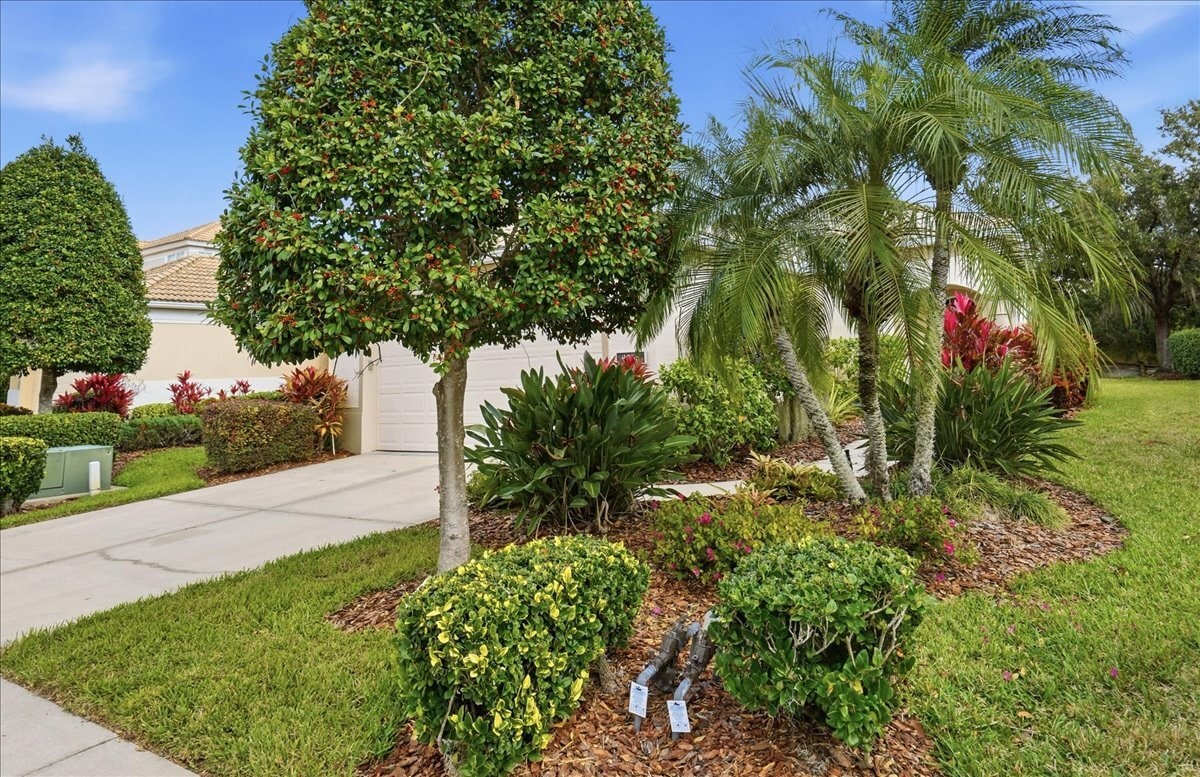 Building Photo - 6055 Wingspan Way