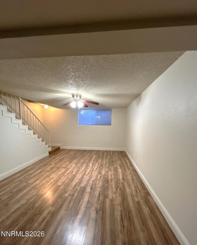 Building Photo - 1410 E 9th St