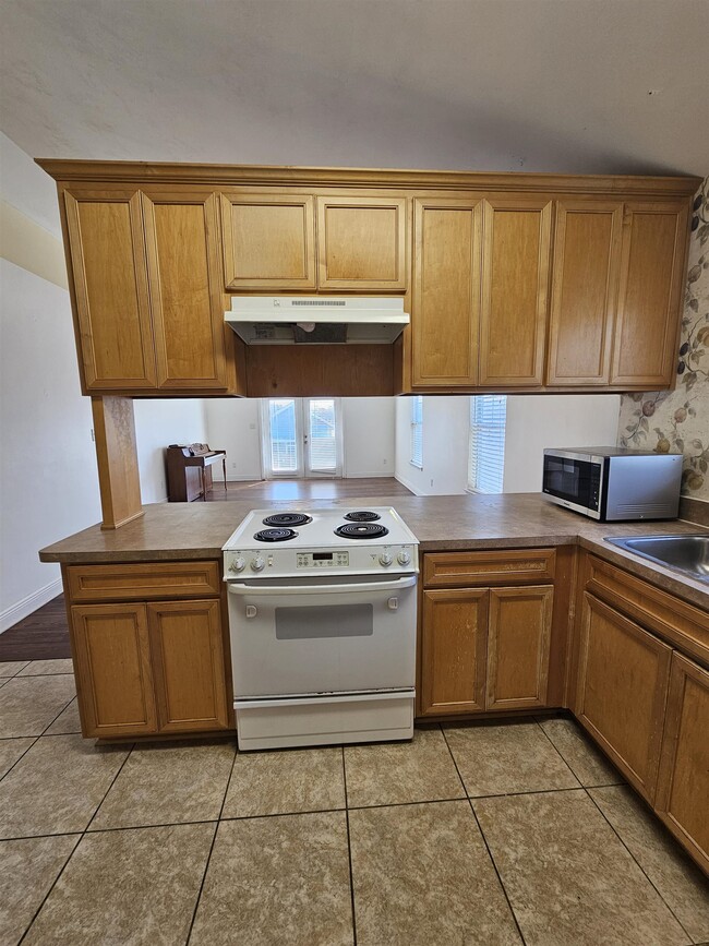 Building Photo - 3283 Emerson Ln