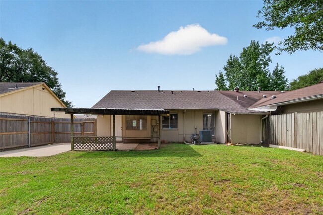 Building Photo - 2403 Autumn Springs Ln