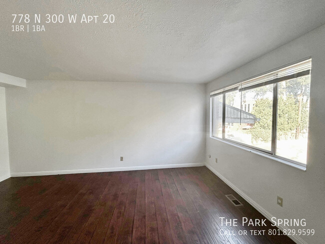 Building Photo - Large 2nd Floor Pet Friendly 1 Br in Marma...