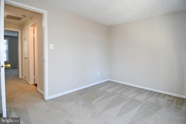 Building Photo - 1648 Fieldthorn Dr