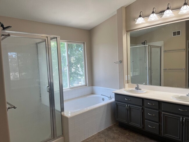 Building Photo - Paloma del Sol 4 bedroom on Cul-de-Sac