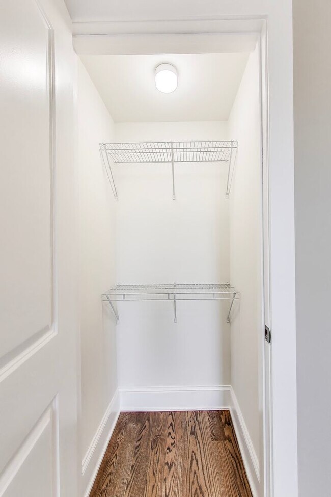 Building Photo - 1429 W. Grand(AKA 1117 Hoyne)