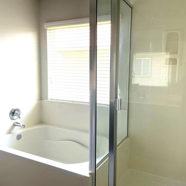 Building Photo - 18409 Bandelier Dr