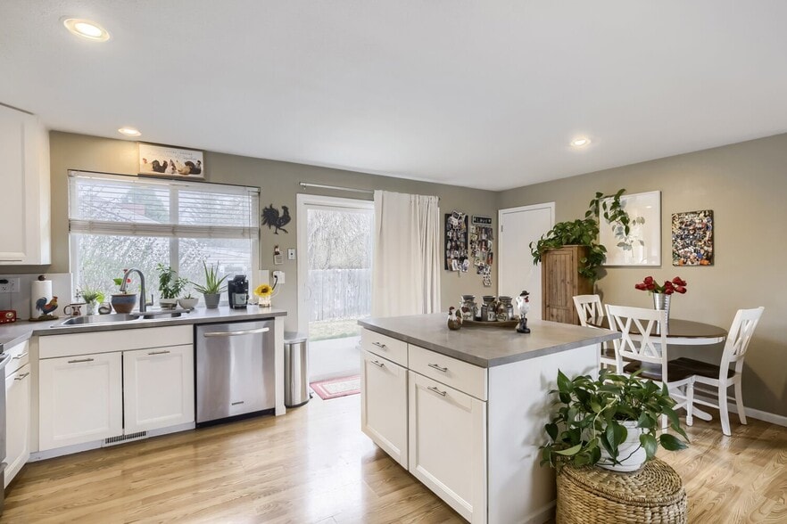 Building Photo - 2824 Worthington Ave