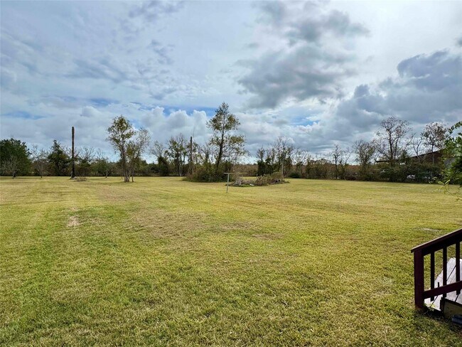 Building Photo - 6215 Hwy 35 Bypass