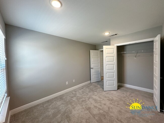 Building Photo - Charming 3 Bedroom Townhome in the heart of Fort Walton Beach!