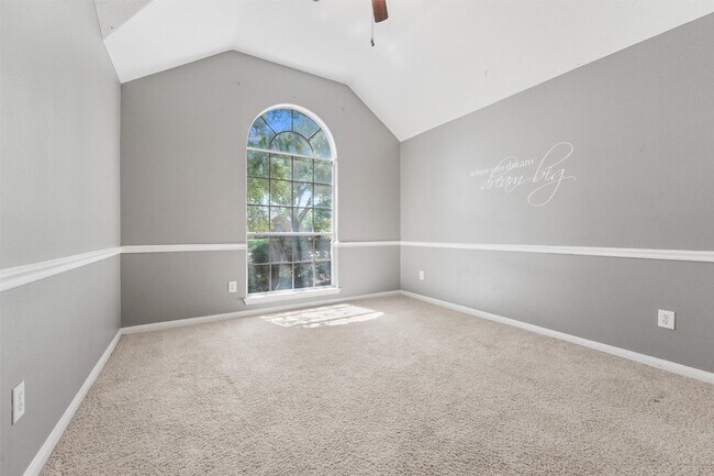 Building Photo - 6803 Rhodes Ct