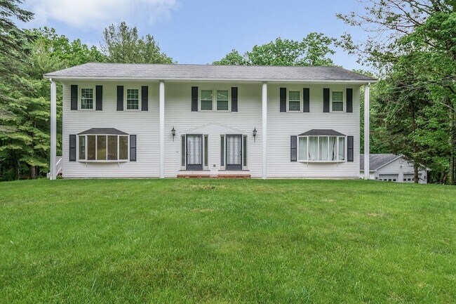 Building Photo - 352 Mammoth Rd