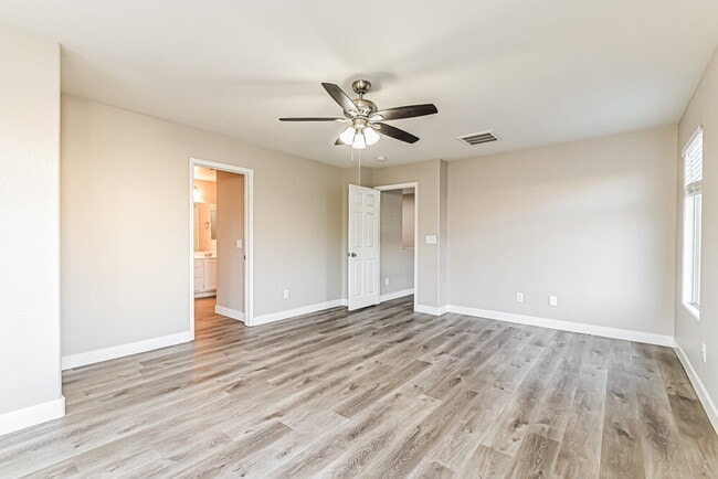 Building Photo - 217 Bella Matese Ave