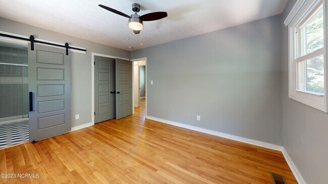 Building Photo - 505 W Rhode Island Ave