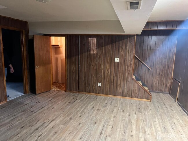 Building Photo - 304 Merrywood Dr