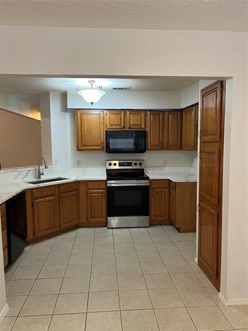 Building Photo - 1706 Oxford Dr