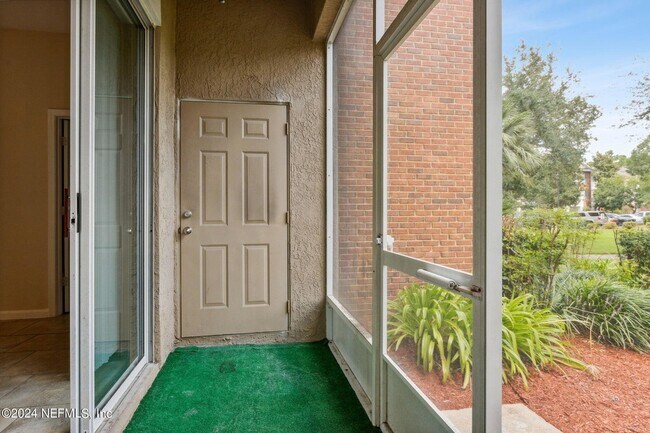 Building Photo - 785 Oakleaf Plantation Pkwy