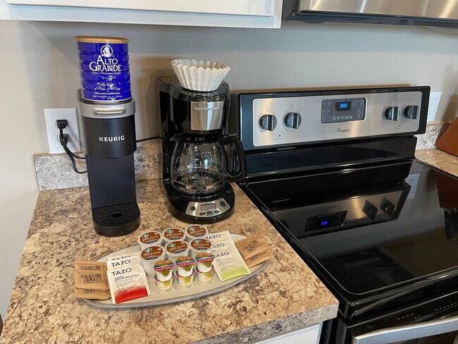 Building Photo - 4788 Holmes St