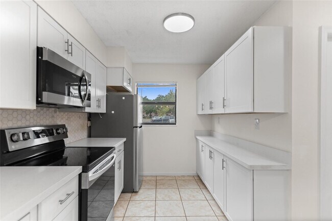 Building Photo - 3130 Millwood Terrace