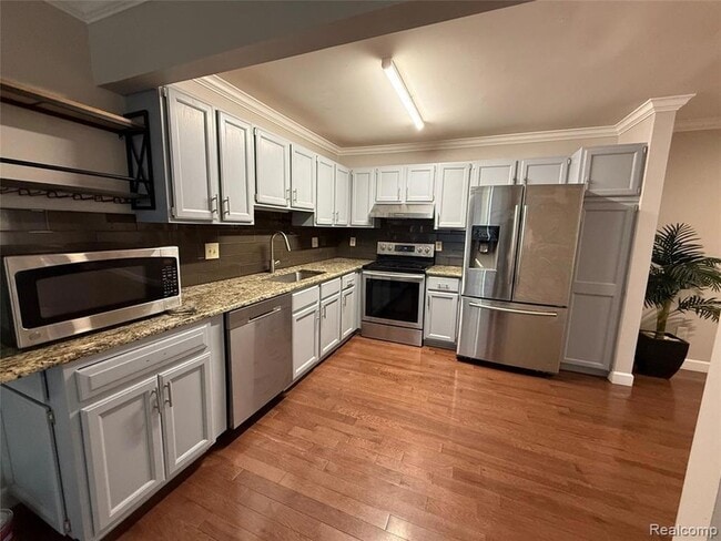 Building Photo - 21141 E Glen Haven Cir