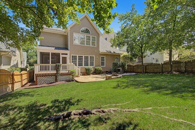 Building Photo - Spacious and Move-in Ready 4-Bedroom in Cary!