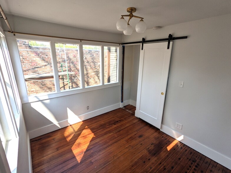 bedroom - 3554 4th Ave