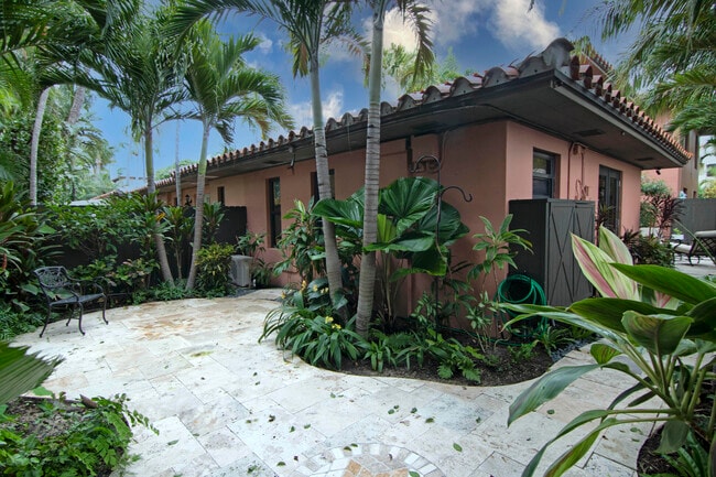 Building Photo - 226 Chilean Ave