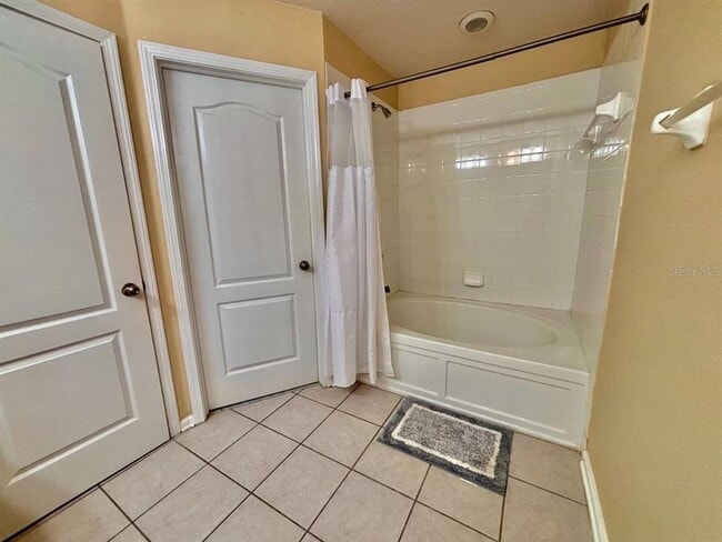 Building Photo - 26618 Castleview Way