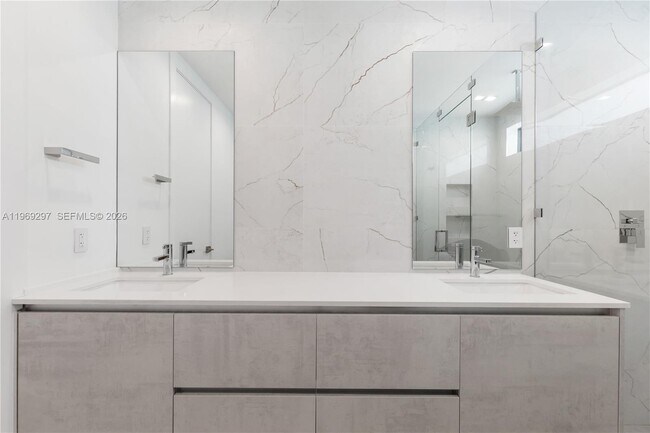 Building Photo - 3047 Elizabeth St