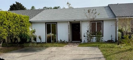 Building Photo - 636 Aquatic Dr