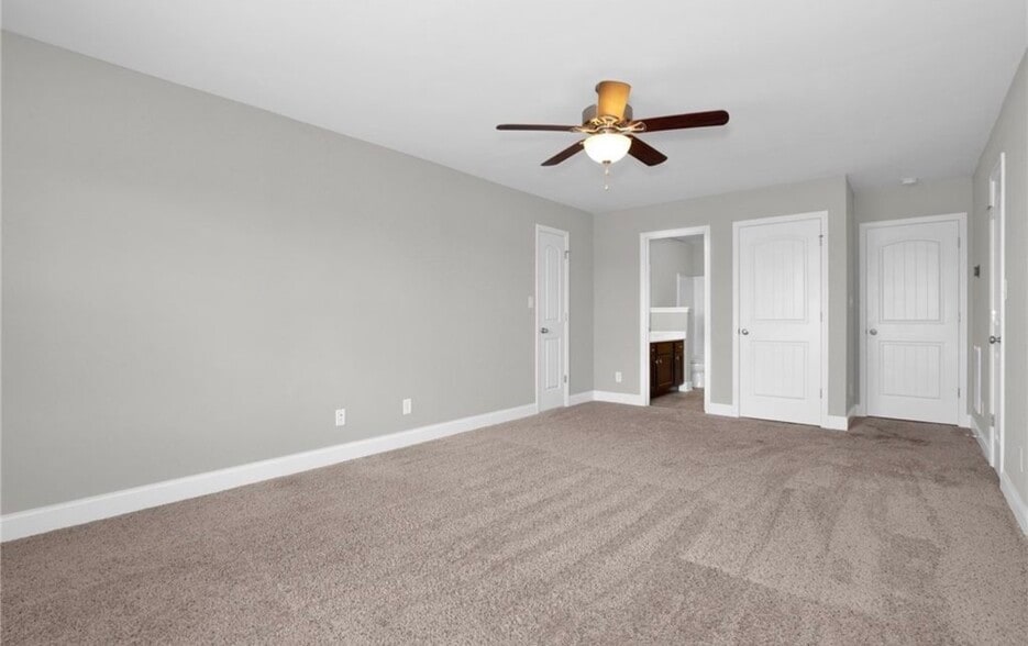 Guest - 4035 Pleasantburg Dr