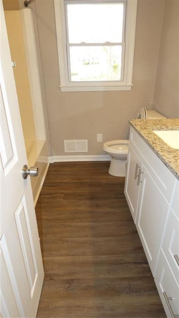 Building Photo - 2 Bed/1 bath single family home in Forsyth...