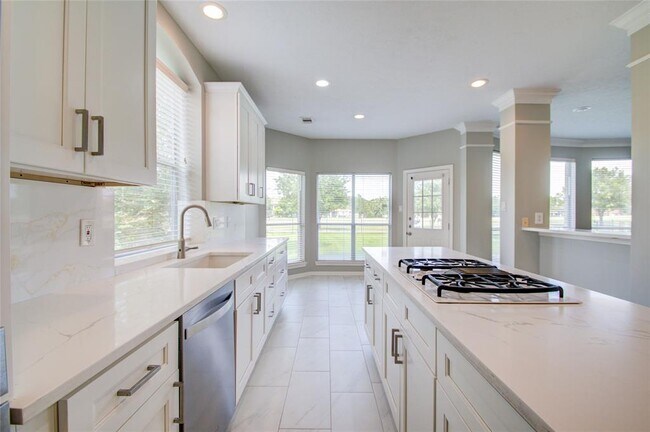 Building Photo - 10906 Castle Peak Dr